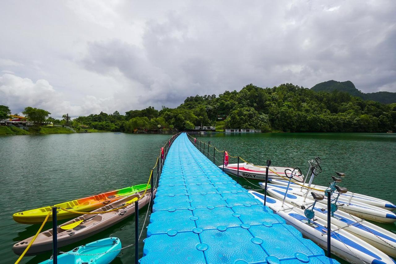Roxy Tasik Biru Resort City Bau المظهر الخارجي الصورة