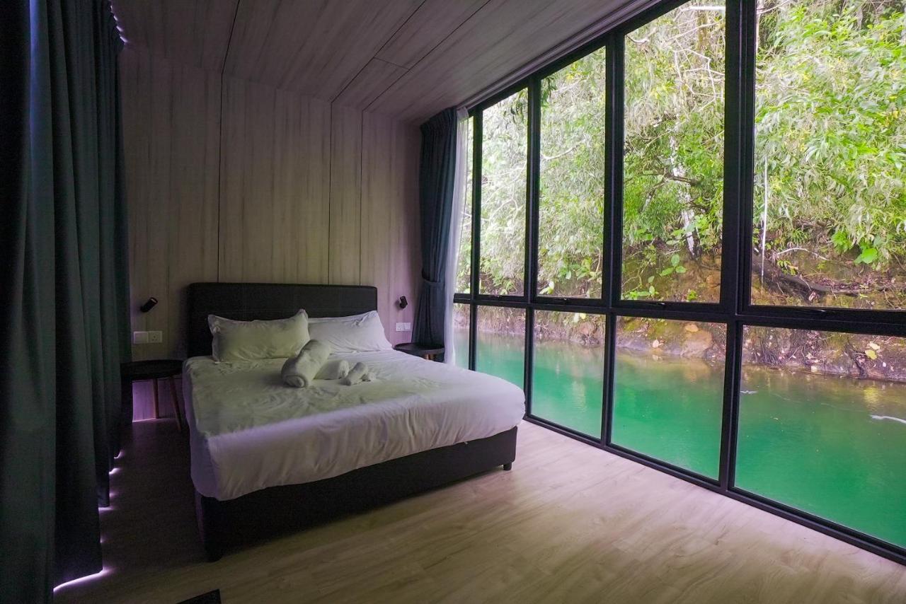 Roxy Tasik Biru Resort City Bau المظهر الخارجي الصورة
