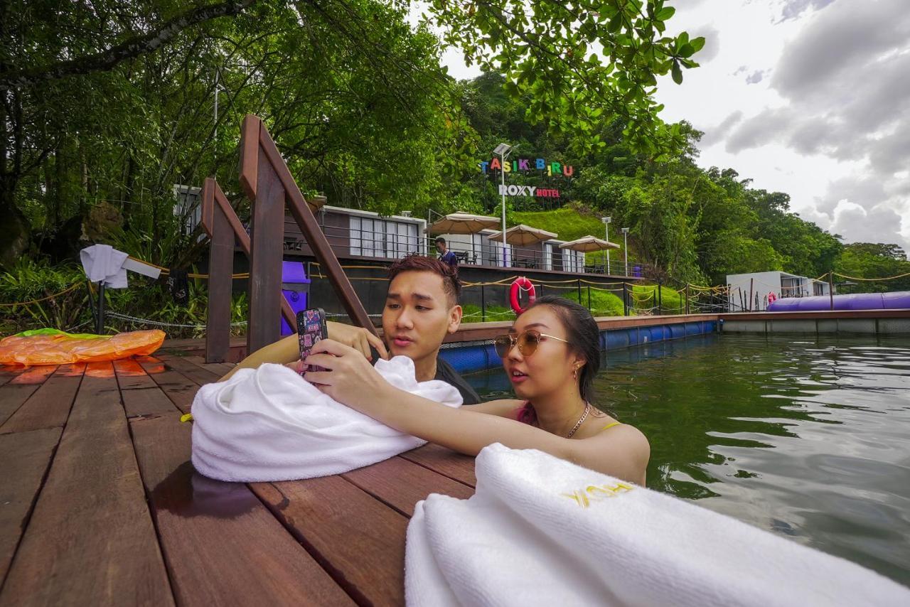 Roxy Tasik Biru Resort City Bau المظهر الخارجي الصورة