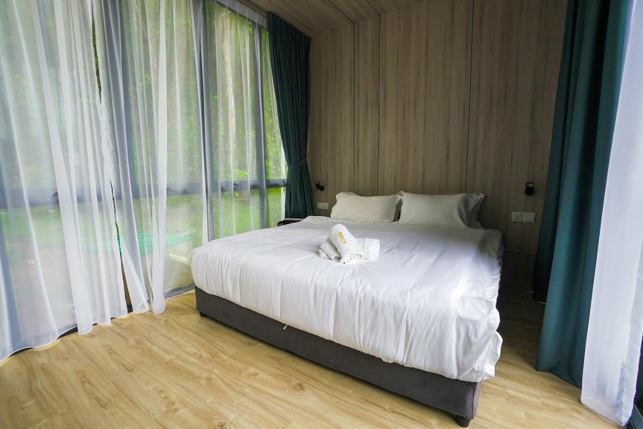 Roxy Tasik Biru Resort City Bau المظهر الخارجي الصورة