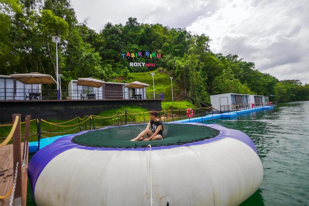 Roxy Tasik Biru Resort City Bau المظهر الخارجي الصورة