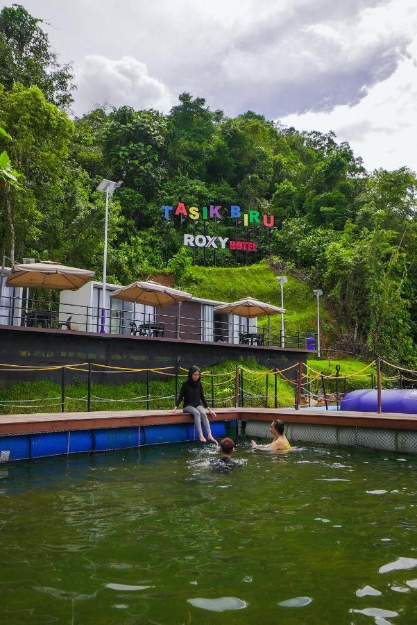 Roxy Tasik Biru Resort City Bau المظهر الخارجي الصورة