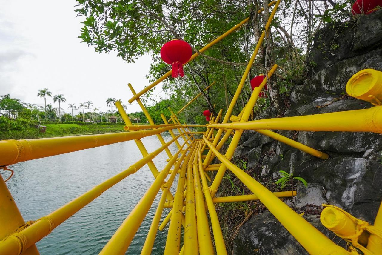 Roxy Tasik Biru Resort City Bau المظهر الخارجي الصورة