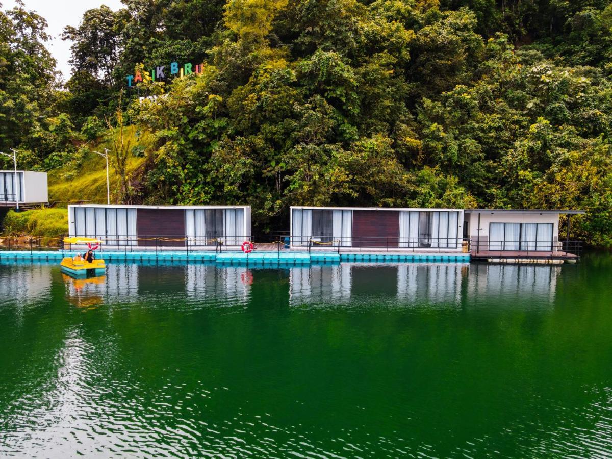 Roxy Tasik Biru Resort City Bau المظهر الخارجي الصورة