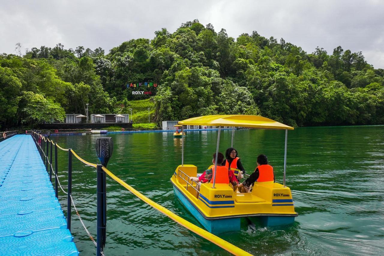 Roxy Tasik Biru Resort City Bau المظهر الخارجي الصورة